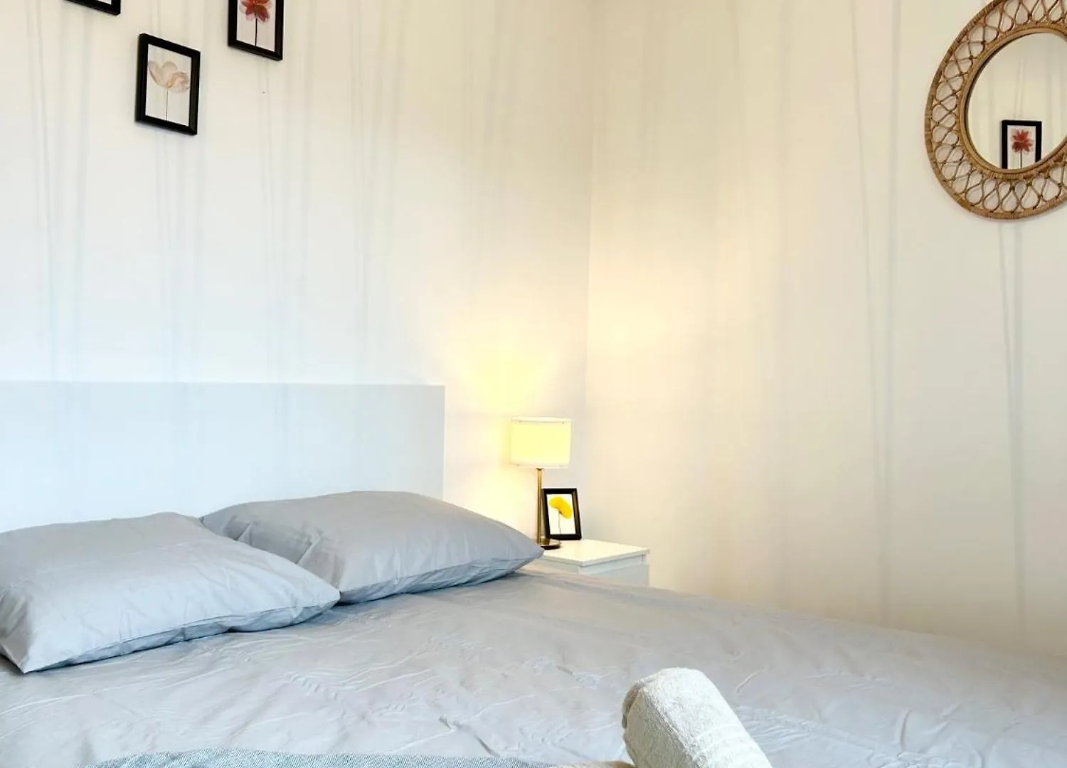 Apartamento Lescale Des Artistes - Metro - Tramway - Aeroport Toulouse Francia